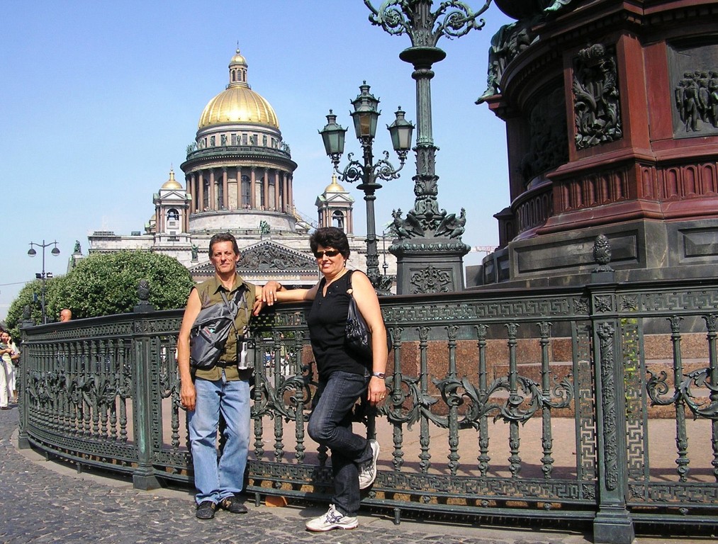 Io e Anna sullo sfondo la Cattedrale di S.Isacco