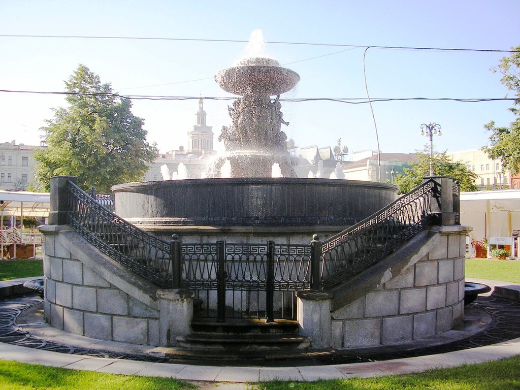 Fontana nei pressi del Teatro Bolshoi