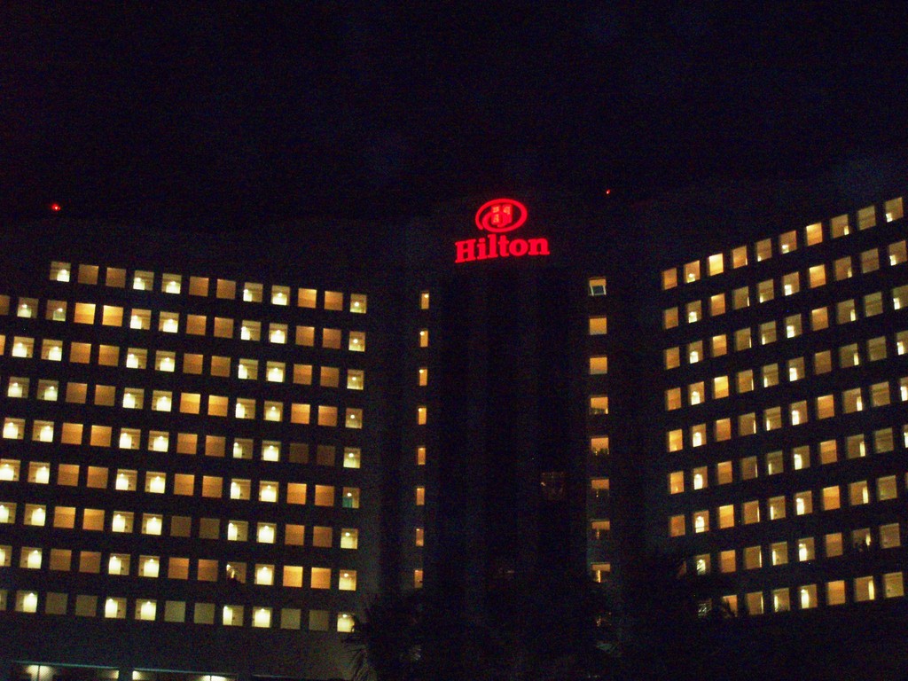 10-08-2009 L'Hilton di notte