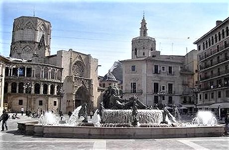 Площадь Богородицы в Валенсии
