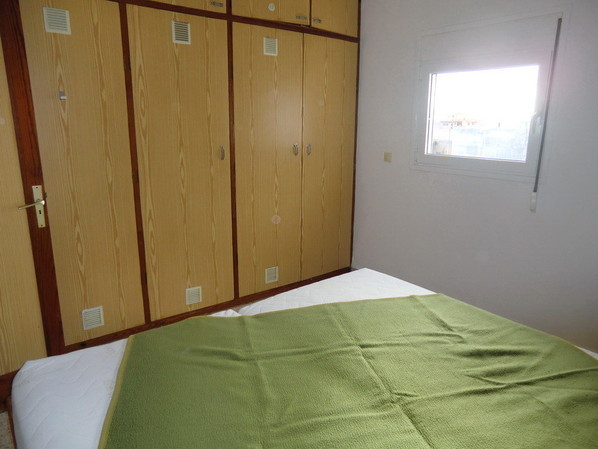 Kleiderschrank