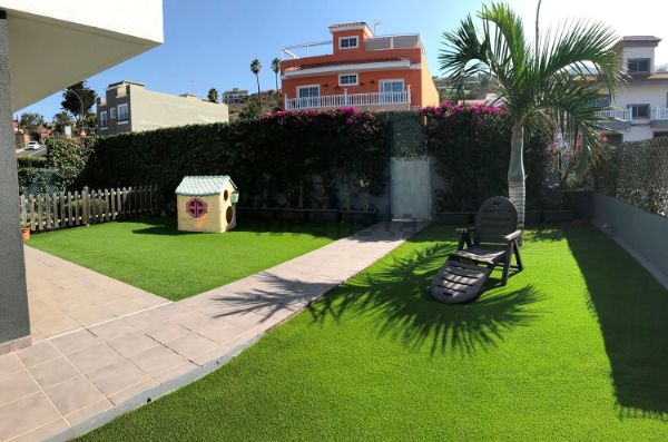 Terrasse und Garten