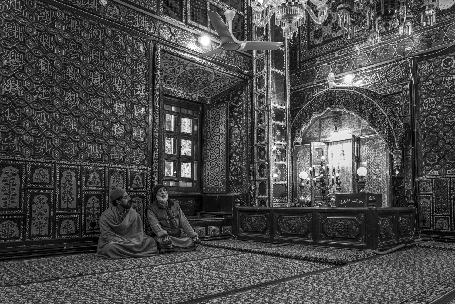 Srinagar, Khanqah-e-moula, Kashmir, India  © François Struzik - simply human