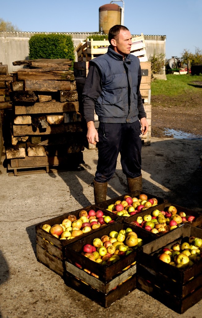Siroperie Charlier (belgian home made apple and pear syrup) - © François Struzik - simply human 2008 - Henri-Chapelle - Belgium