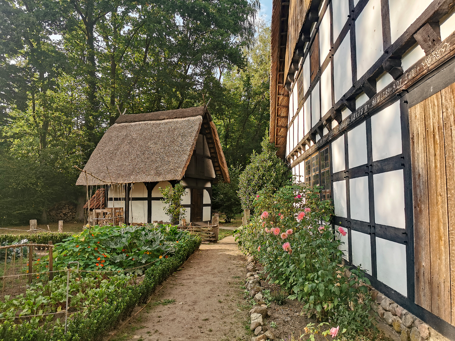 Bauerngarten und Backhaus