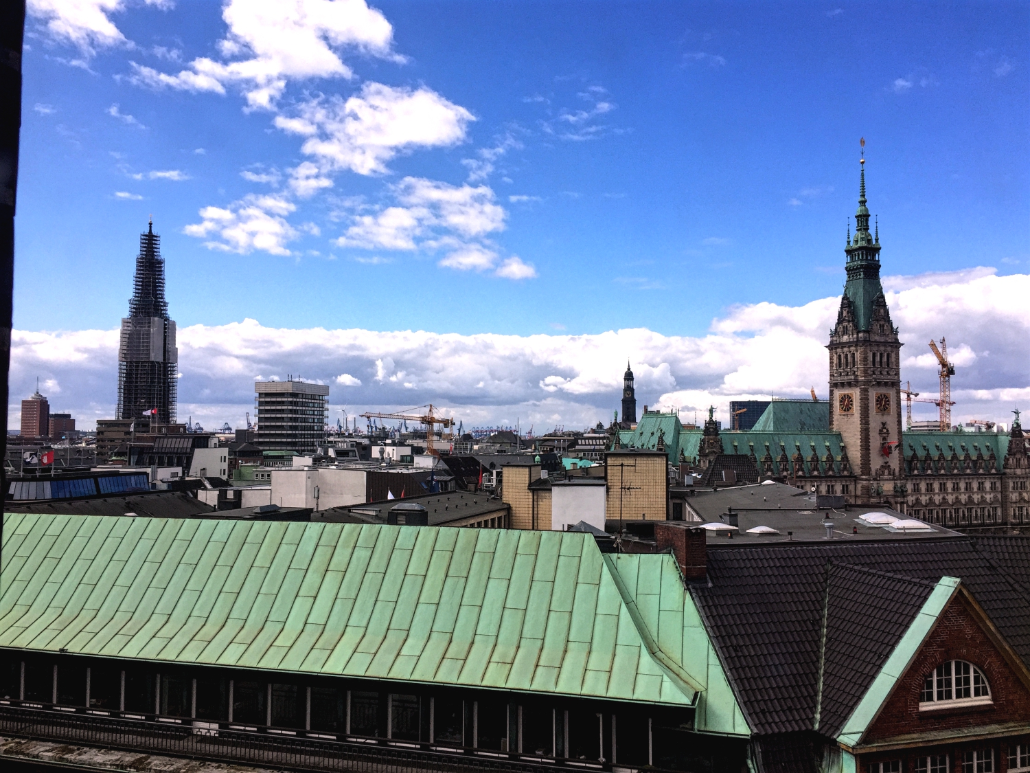 Ausblick über Hamburg von der Hauptkirche Str. Petri