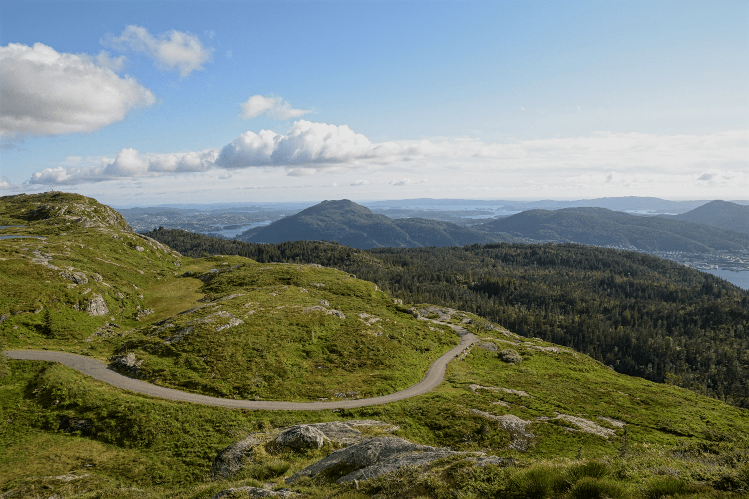 Bei der Wanderung auf dem Fløyen hat man mehr als genügend Panoramaausblicke