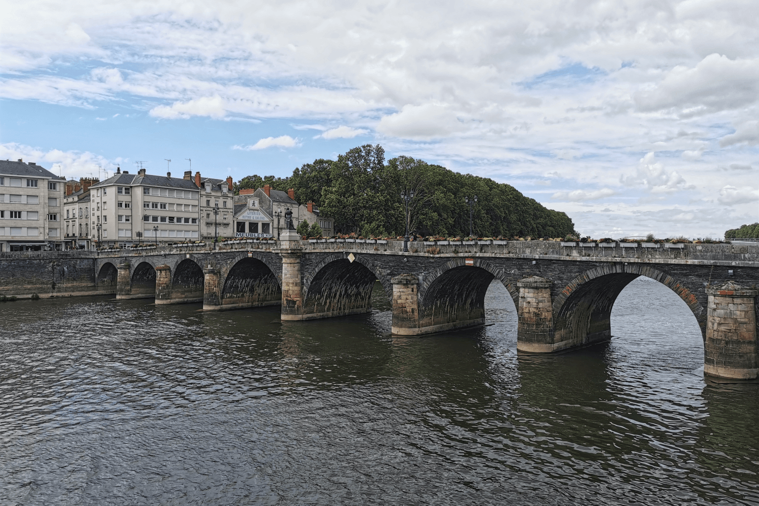 Die Brücke "Pont de Verdun"