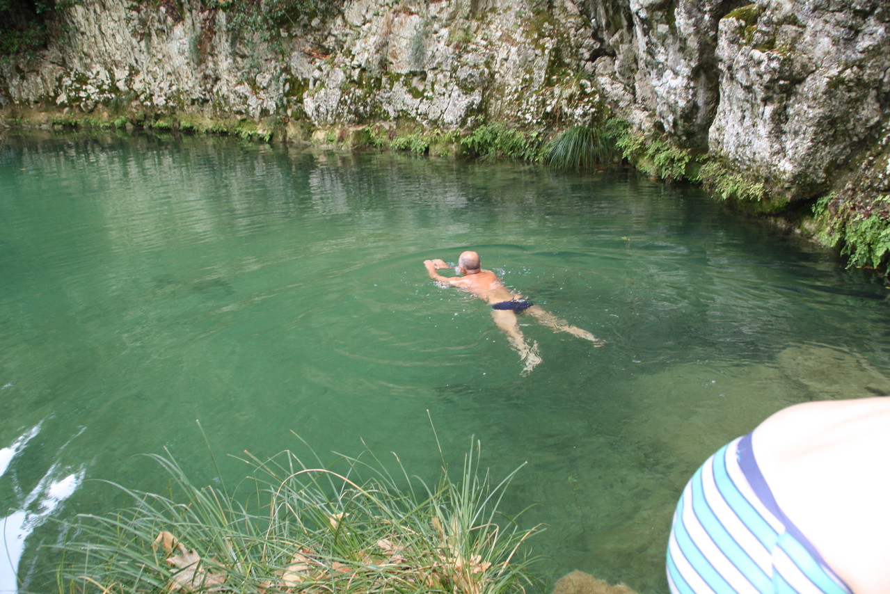 Die Wasserfälle von Polymnio