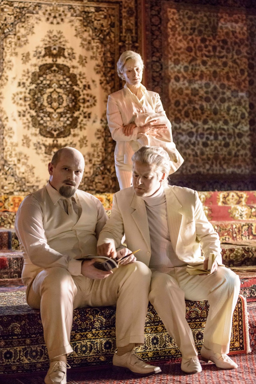 Der Mann, der seine Frau mit einem Hut verwechselte. milavandaags Webseite!