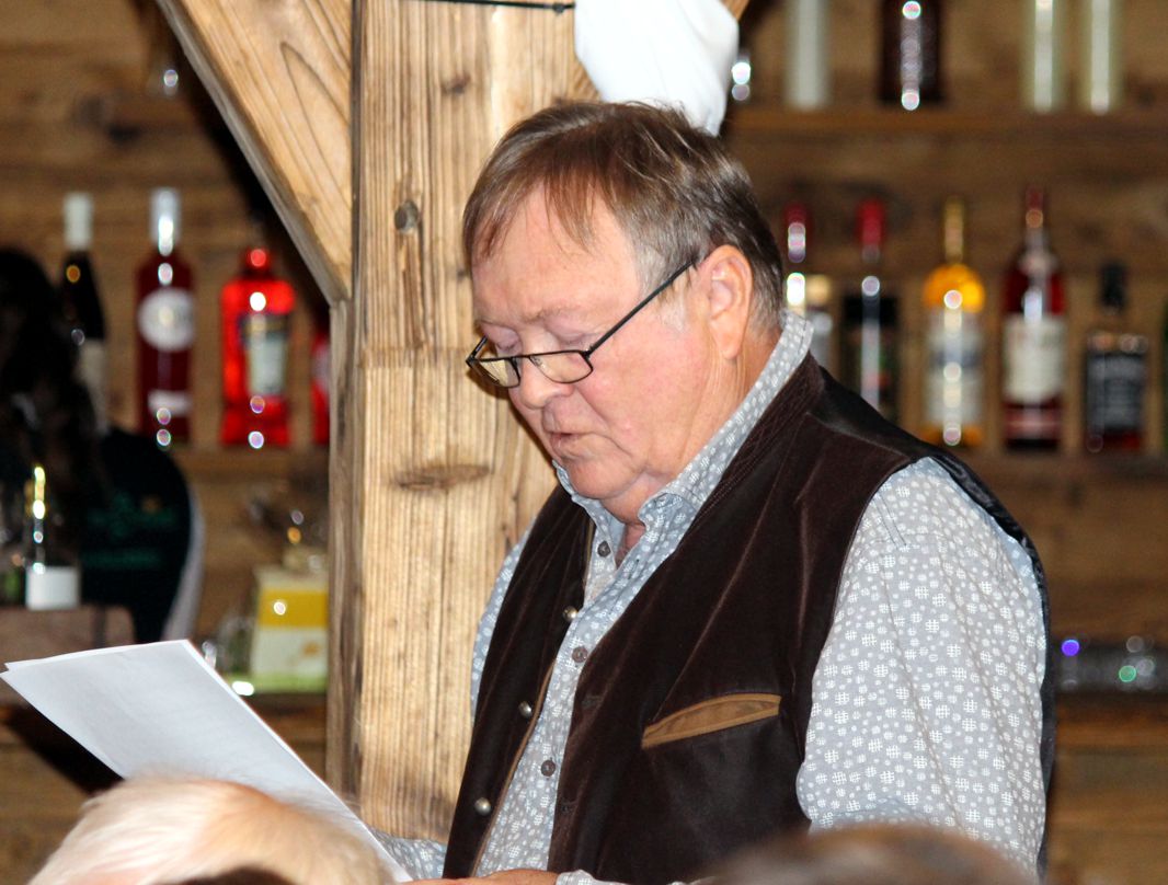 Kassier Toni Schillhuber beim Kassenbericht
