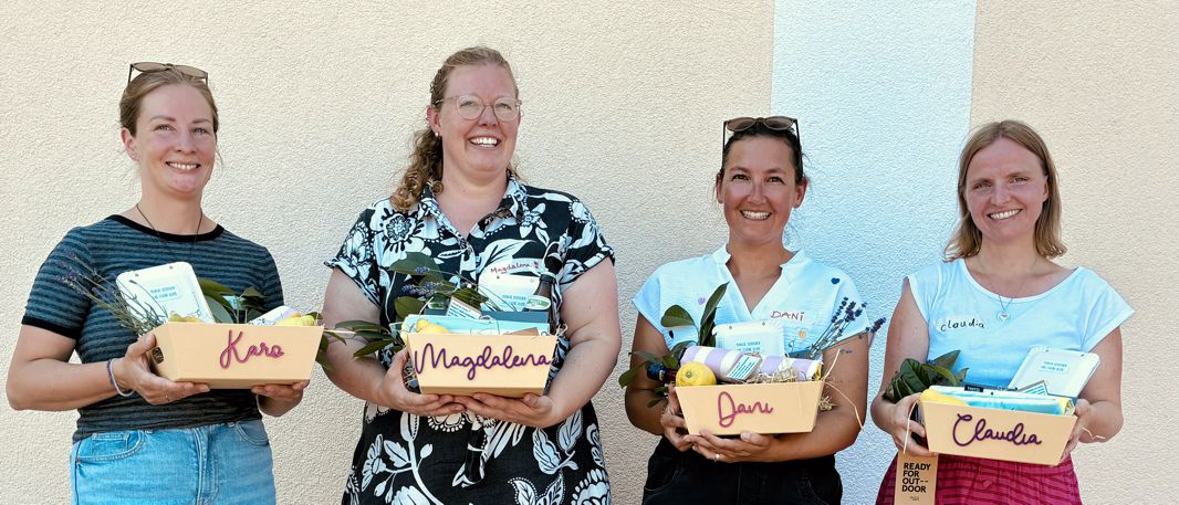 Der Elternbeirat: Dani, Magdalena, Karo und Claudia