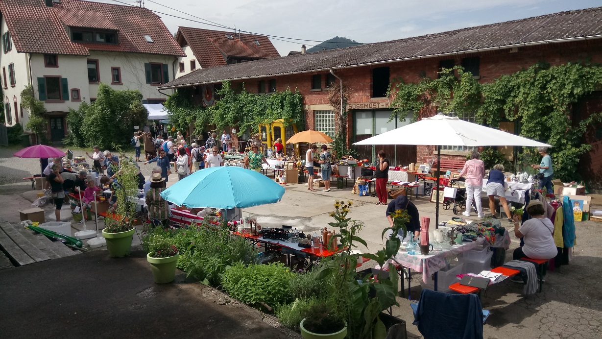 Flohmarkt mit Bewirtung