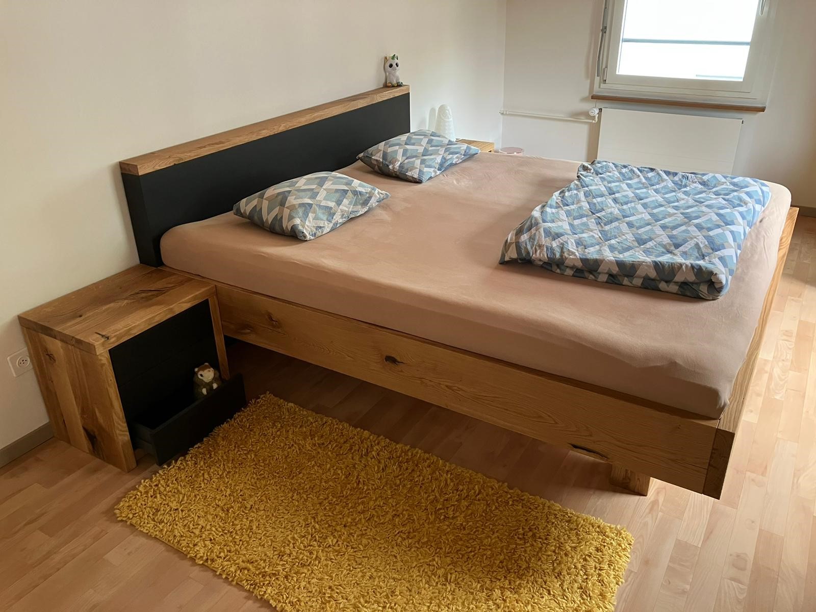 Eiche rustikal schwarz gespachtelt mit schwarzer MDF