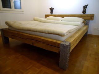 Bett in Altholz mit Gubersteinbein