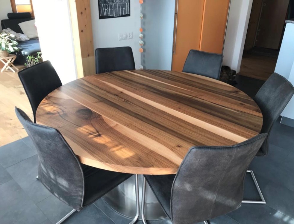 Nussbaum Tisch rund ( ausziehbar )