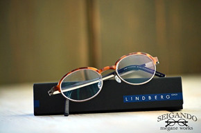 ◎フレーム：LINDBERG／STRIP 9808　◎レンズ：NIKON／1.60 薄型遠近両用レンズ