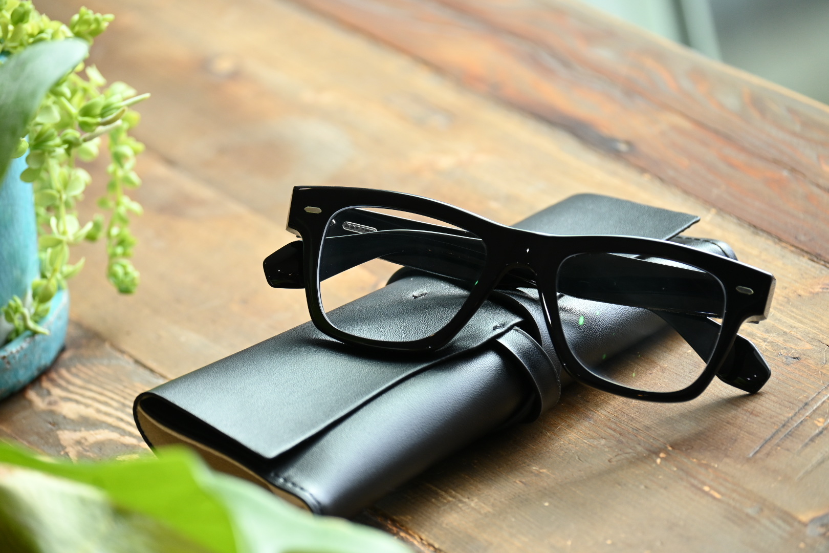 【仕事でもプライベートでも印象を大切にしたメガネ】フレーム：OLIVER PEOPLES OV5552U レンズ：HOYA 1.60薄型非球面レンズ HM Cort