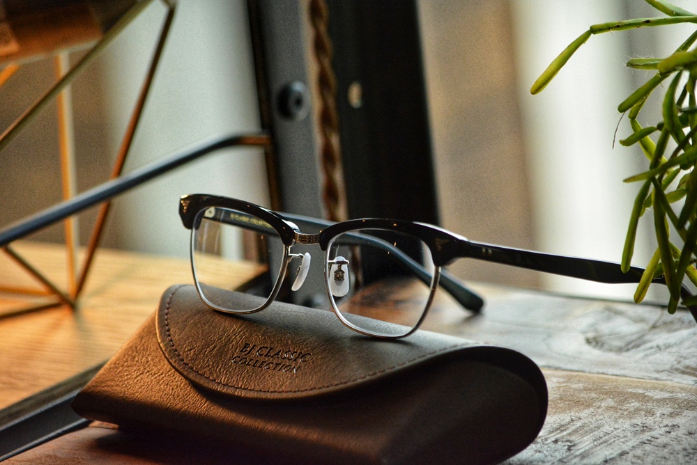 フレーム：BJ CLASSIC COLLECTION　S-801 レンズ：Nikon VIEWFIT INFINIT 1,60
