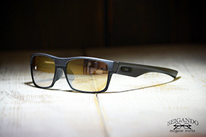 OAKLEY STRAIGHT オークリー ストレート タレックス TALEX OAKLEY（オークリー）× TALEX（タレックス）」で趣味の釣りとサッカー