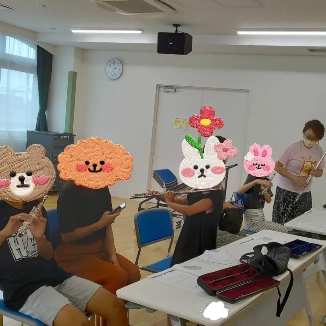 2022年８月開催 初心者楽器体験ワークショップの様子（フルート）