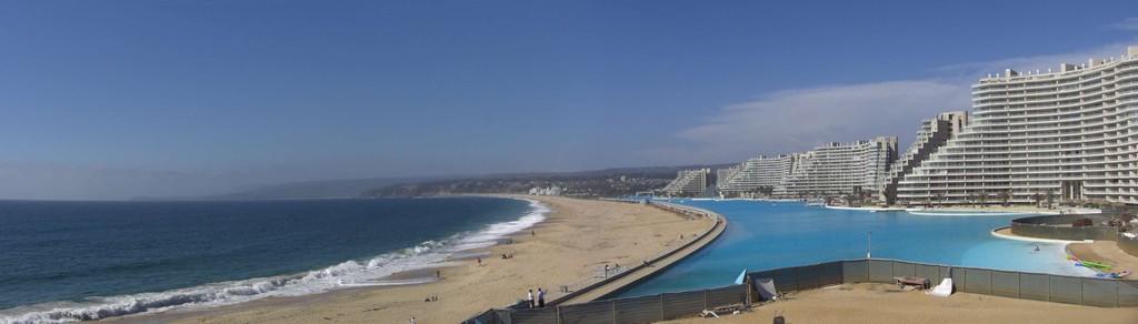 The biggest swimming pool in the world! (San Alfonso Del Mar)