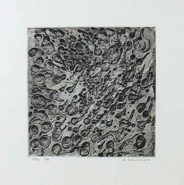 Arinori Ichihara / 一原有徳　　　水滴シリーズ　　凹版画　　１９６６年　　　　　一原有徳は、1910（明治43）年徳島県に生まれ、幼少時に小樽に移住してから長く小樽を拠点に活動を続けた版画家で、国内のみならず海外でも高い評価を受けています。  　また、版画家以外に登山家や俳人としても多くの足跡を残しています。