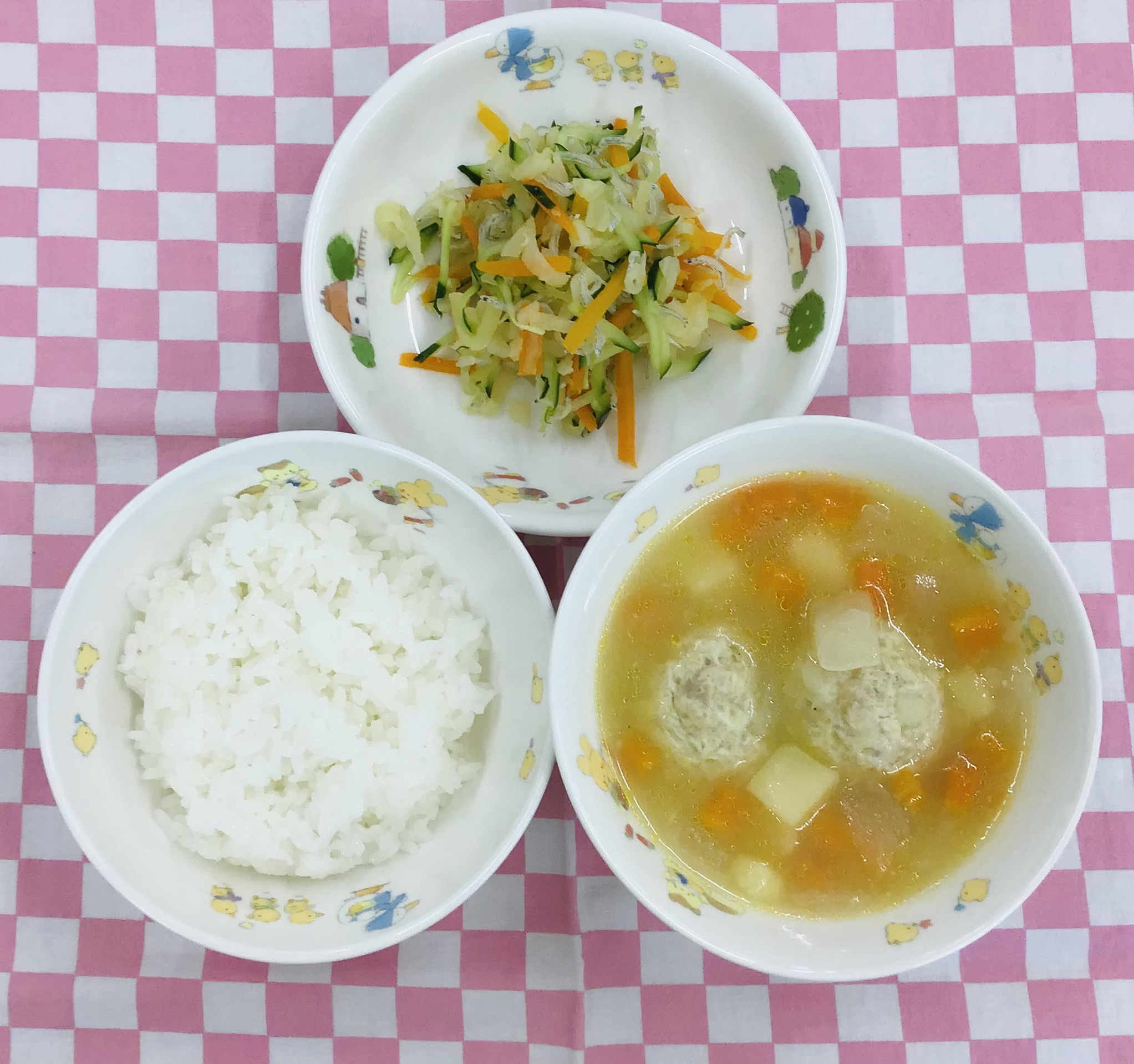 6/12　ご飯  ミートボールのカレーシチュー  切り干し大根のサラダ