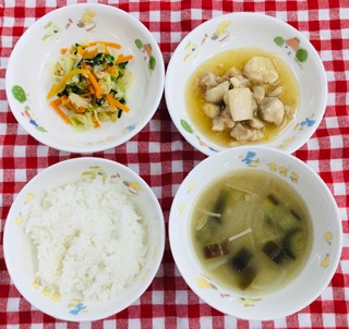 9/5　ご飯  みそ汁  鶏肉のマーマレード煮  小松菜のツナ和え