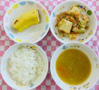 12/12　ご飯　みそ汁　厚揚げの中華煮　バナナ
