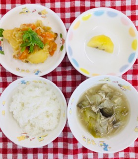 6/1　ご飯  みそ汁  揚げ魚とじゃが芋の煮物  キウィフルーツ