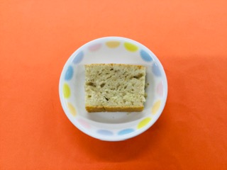 12/8　牛乳　バナナケーキ