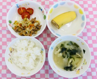 7/31  ご飯  みそ汁  豚肉の香り焼き  焼きトマト  バナナ