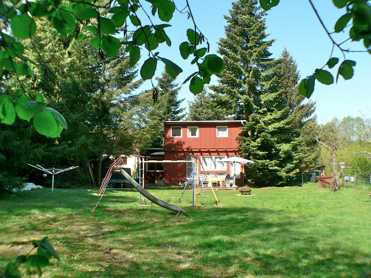 Mecklenburger Ferienhaus Flyer Ferienhaus mit Pool am See Mecklenburg