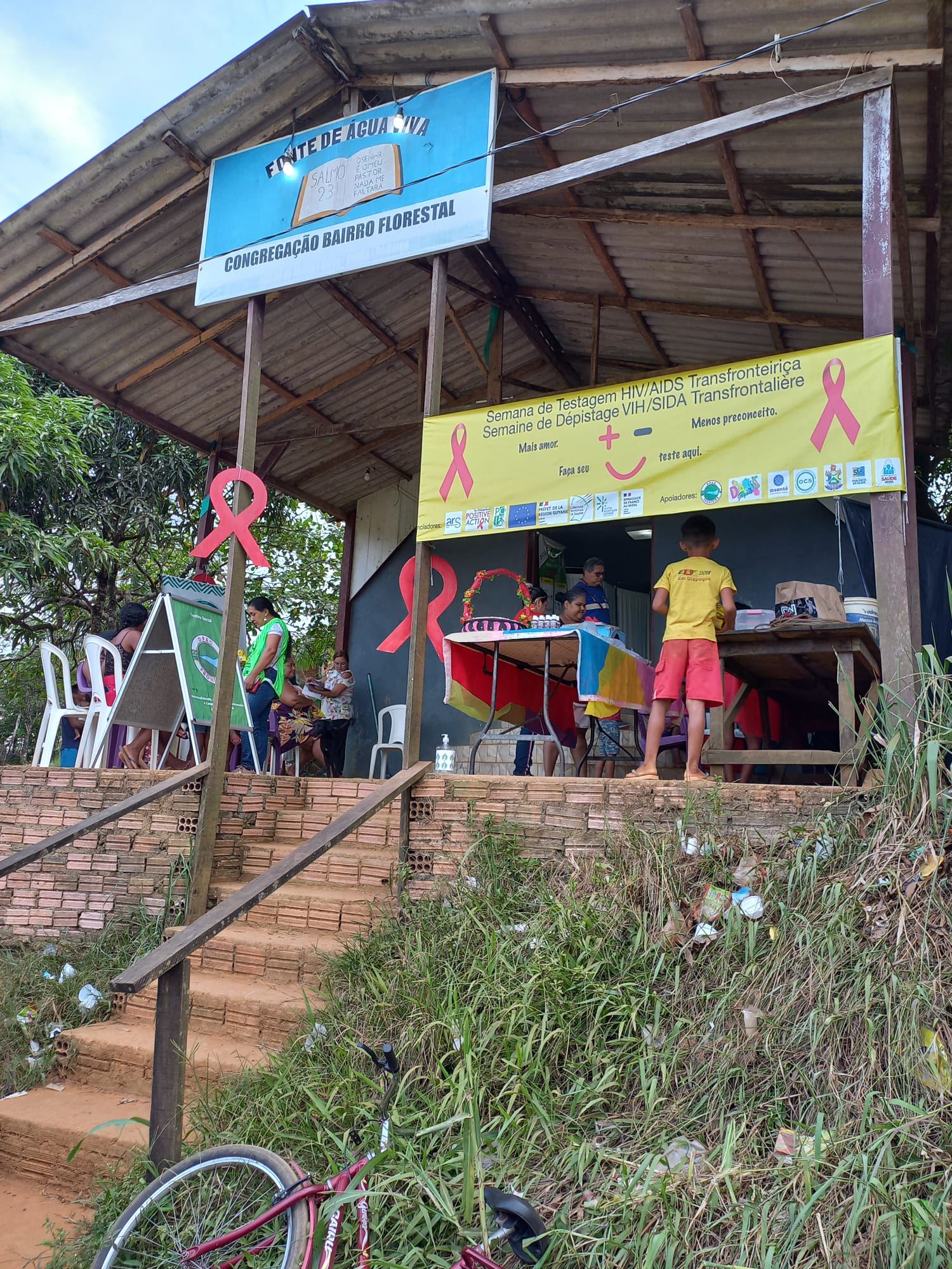 Stand de dépistage du VIH et des hépatites à Oiapoque lors des campagnes transfrontalières de dépistage