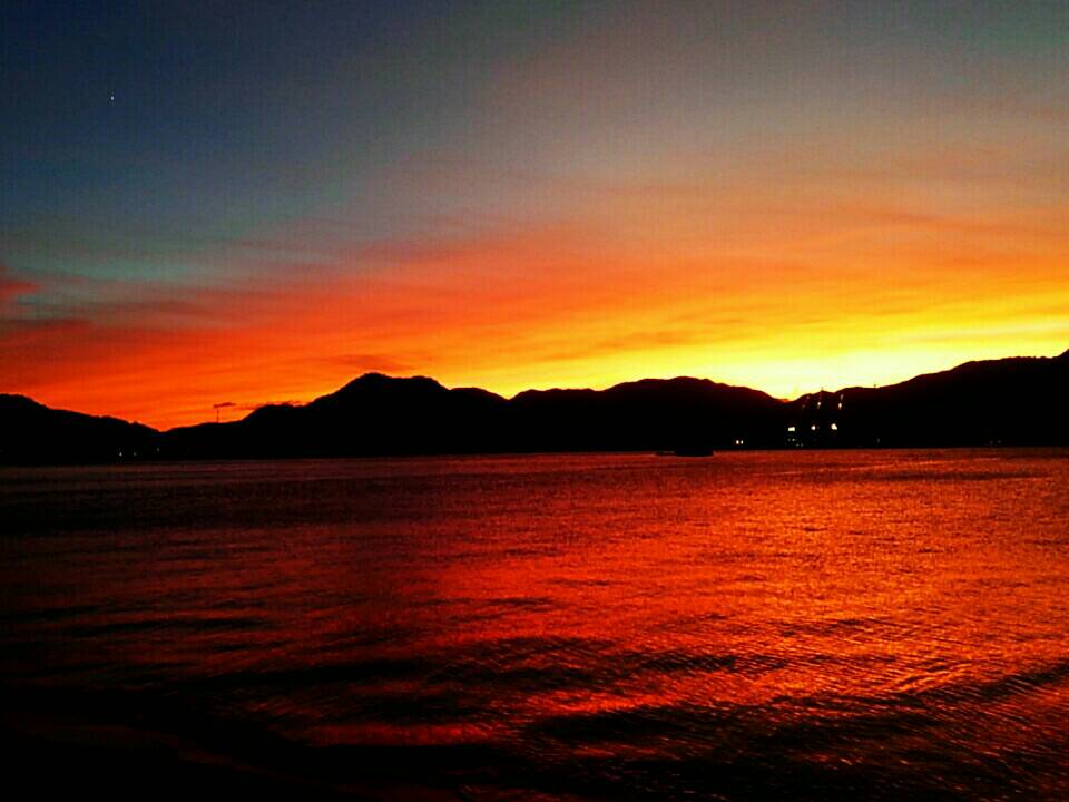瀬戸内の島の夕焼け - 広島道前会