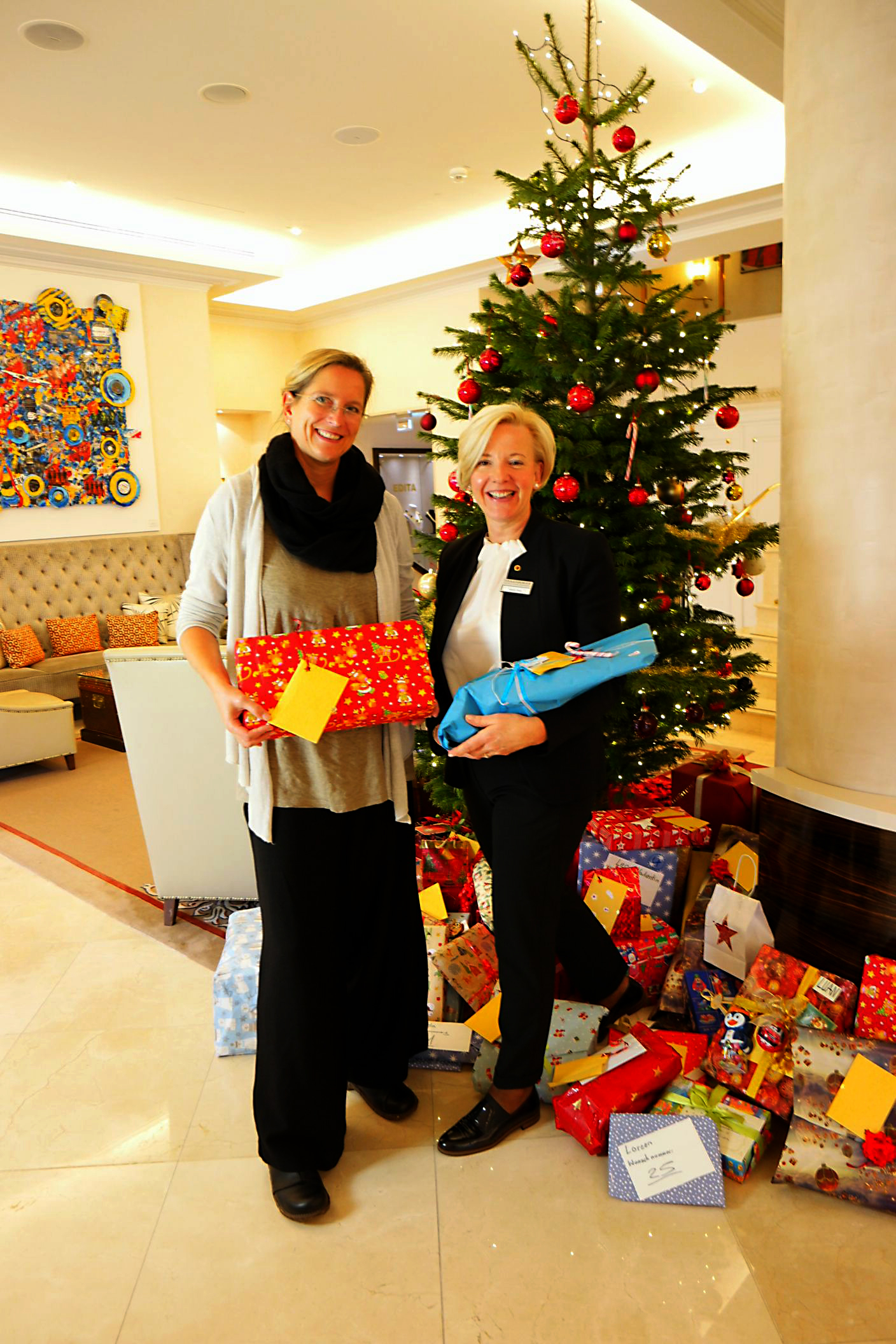 News 12 2016 Geschenke Vom Steigenberger Stiftung Kinderhilfezentrum Dusseldorf