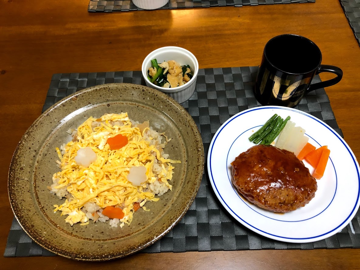 1月6日月曜日、Ohana夕食「五目ちらし寿司、煮込みハンバーグ、油揚げとニラのいため煮」