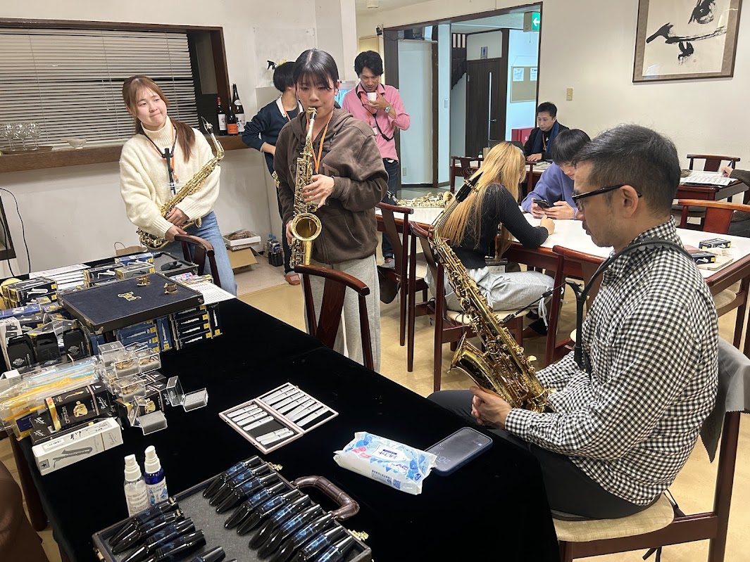 試奏(講師、アドバイザーも協力♪)