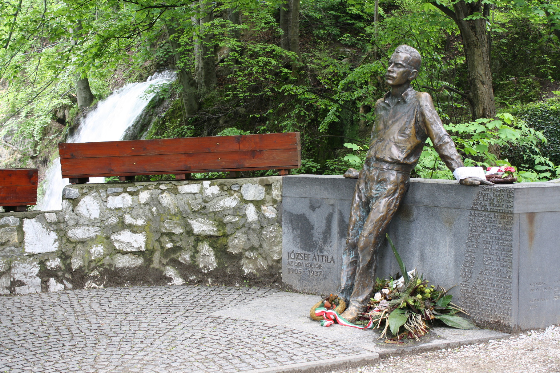 Statue of József Attila in the terraced gardens