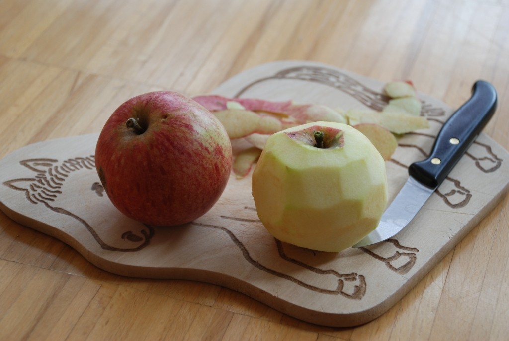 Warum hat ein Apfel eine Schale? - Nela forscht - Naturwissenschaft für