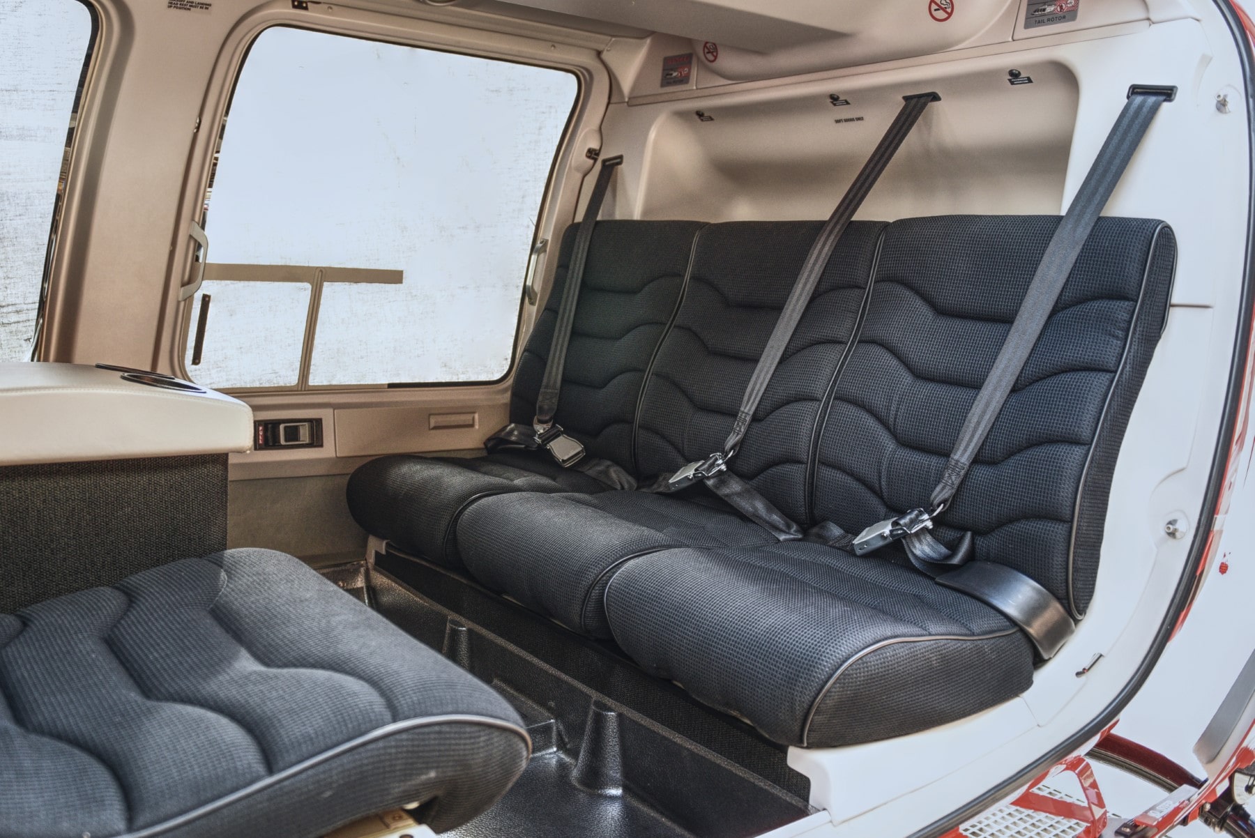 Bell 407 GXi, HB-ZWL, HB-ZWM, Flotte Grenchen, Backseat View, LSZG
