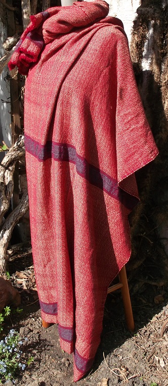 Diamantköper mit Fischgrat kombiniert und eingewebten dekorativen Streifen. Diamond Harringbone Twill with Stripes