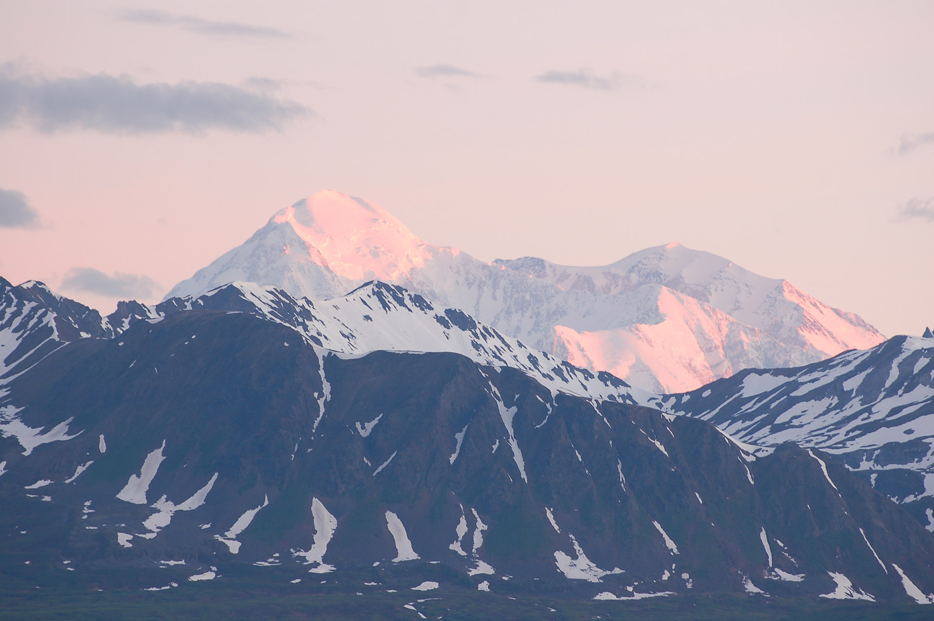 Denali (Mount McKinley) im Morgenrot, Alaska