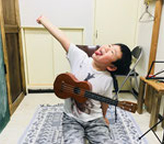 k9musicschoolのキッズウクレレコースの男の子の生徒さんの画像