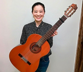k9 musicschoolのフラメンコギターコースの女性の生徒さんの画像