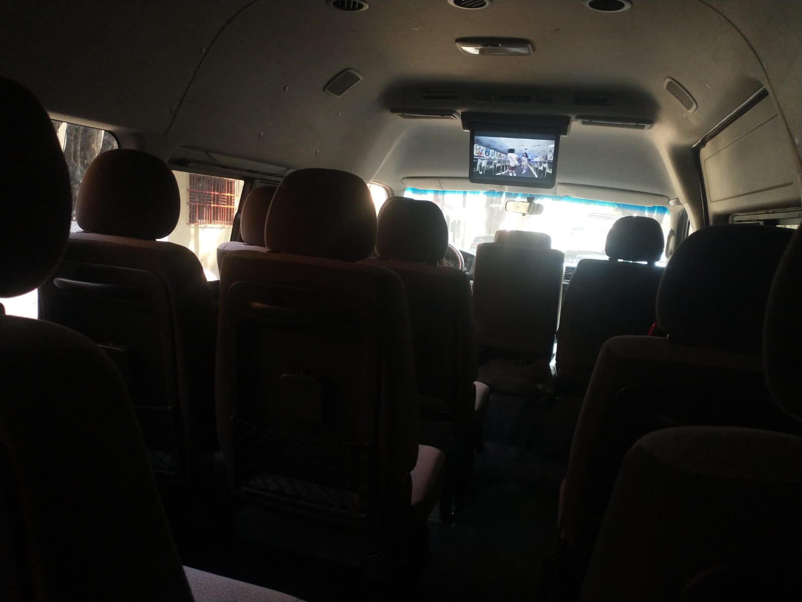 Renta de con chofer para 8 personas Renta de transporte