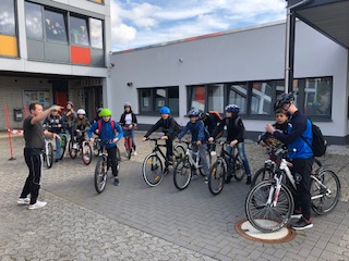 Klimafreundliche Mobilität - mit dem Fahrrad in die Schule.