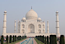 Ute R. Voß Taj Mahal Indien frau und vermögen