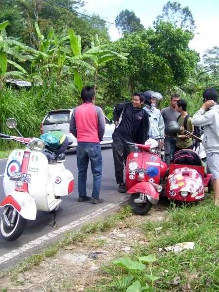 Vespas on the road